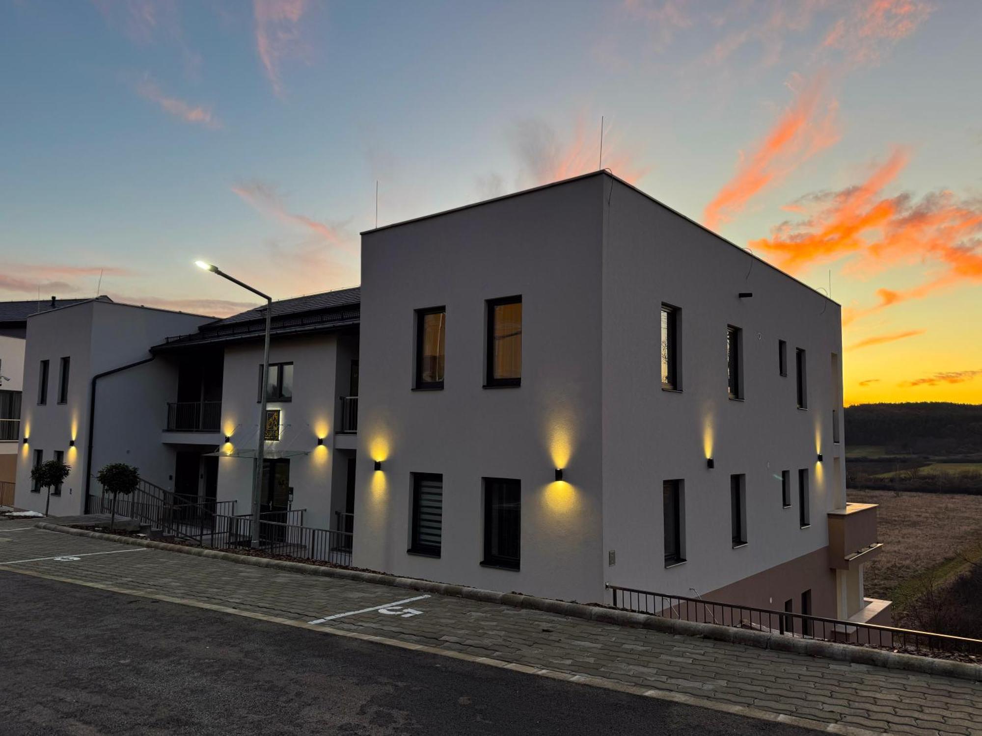 Salt Hill Premium Apartments Egerszalok Exterior photo